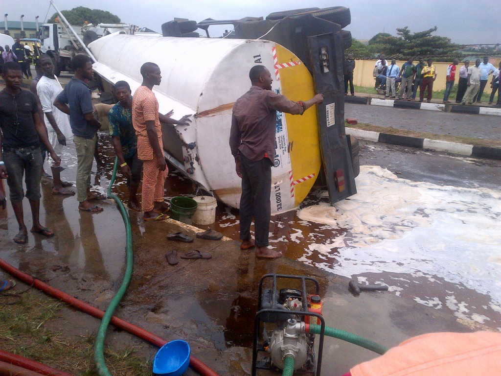 MM1 Toll Gate Truck Accident